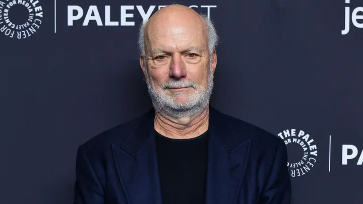 Sitcom Legend James Burrows (1940–2026). Sumber: Fox News / James Burrows, legendary director of 'Cheers' and 'Friends,' dies ...